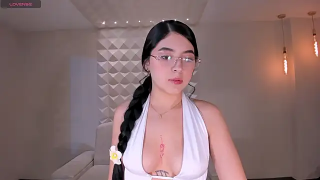 HaileyRoss  online show from March 26, 11:41 am