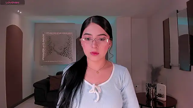 HaileyRoss  online show from March 29, 9:11 am