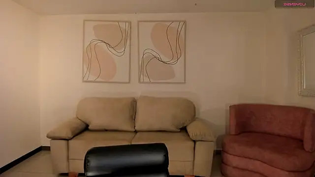 HaileyRoss  online show from March 22, 10:28 am