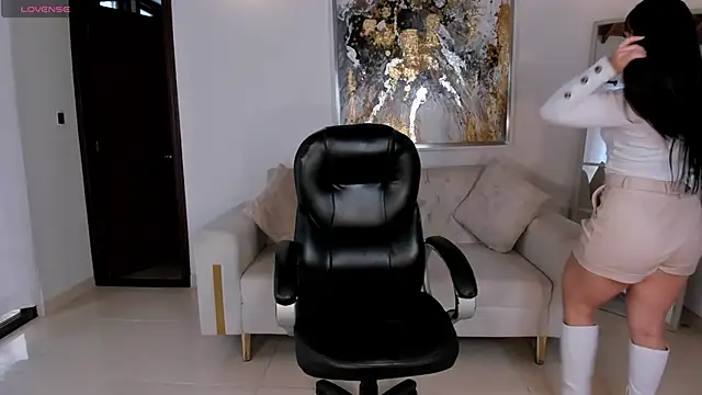 ZaraKafruni online show from April 11, 8:23 pm