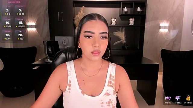 SophieLanne online show from June 22, 1:33 am