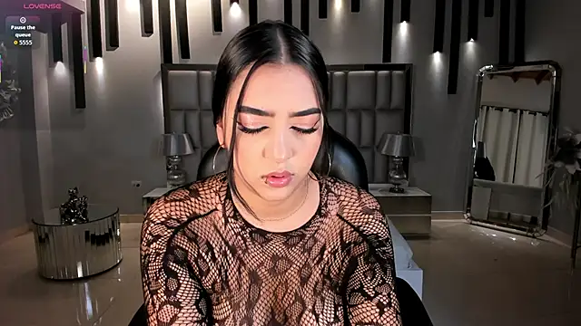 SophieLanne online show from April 15, 4:18 am