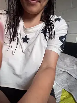 Snapshot of LaraDanverss chatting on November 26, 6:52 pm LaraDanverss online show from November 26, 6:52 pm