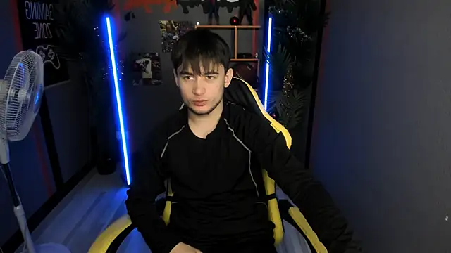 AlejandroEllias online show from January 12, 6:09 am