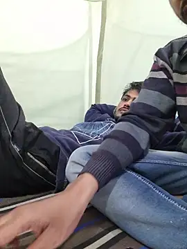 Snapshot of syndyc1 chatting on December 19, 9:44 am syndyc1 online show from December 19, 9:44 am