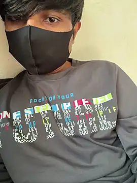 Snapshot of syndyc1 chatting on March 3, 8:43 am syndyc1 online show from March 3, 8:43 am