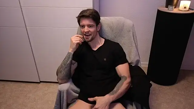 Mystery Mark online show from November 30, 6:09 pm