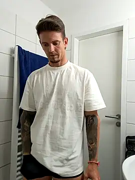 Mystery Mark online show from April 4, 7:20 pm