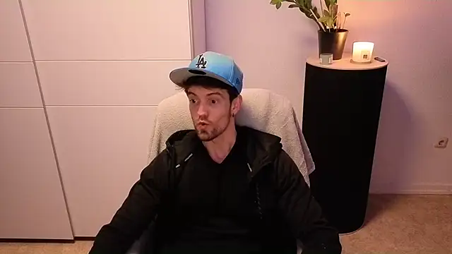 Mystery Mark online show from November 22, 8:08 pm