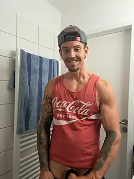 Mystery Mark online show from April 7, 8:10 pm