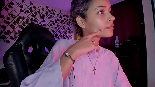 Anny Kiitty online show from February 2, 3:27 am