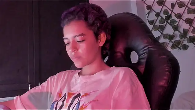 Anny Kiitty online show from February 13, 3:06 am