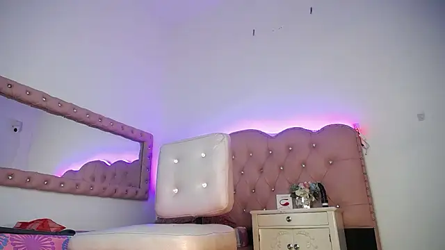 Sussan cooper online show from March 3, 7:43 pm