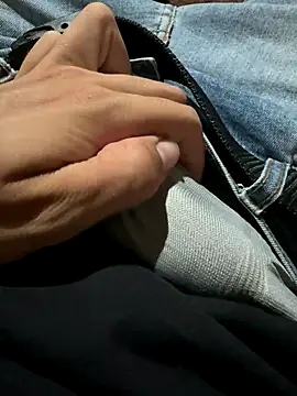 Snapshot of Reidelas20255 chatting on November 14, 10:46 pm Reidelas20255 online show from November 14, 10:46 pm