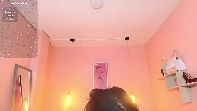 Milu carbajal x online show from December 17, 8:14 pm