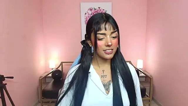 Snapshot of Milu_carbajal_x chatting on November 20, 9:36 pm Milu carbajal x online show from November 20, 9:36 pm