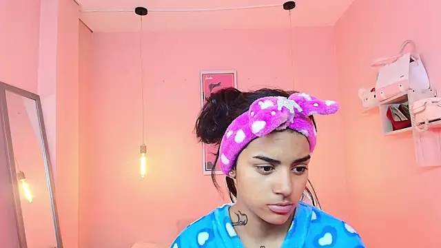 Snapshot of Milu_carbajal_x chatting on January 17, 1:04 pm Milu carbajal x online show from January 17, 1:04 pm