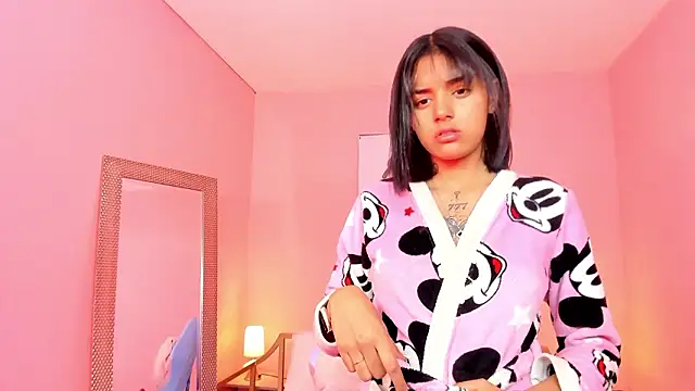 Snapshot of Milu_carbajal_x chatting on February 25, 6:19 pm Milu carbajal x online show from February 25, 6:19 pm