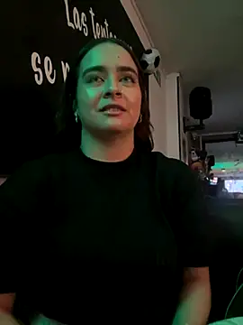 HANNAHBAKER00 online show from November 21, 7:46 pm