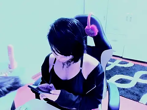 Zombitch online show from November 28, 9:59 pm