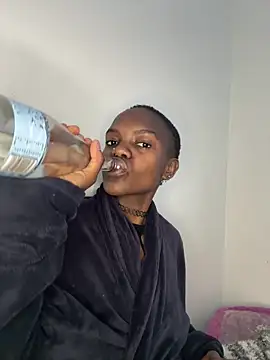 Snapshot of choc_mistyy chatting on November 17, 10:52 am choc mistyy online show from November 17, 10:52 am