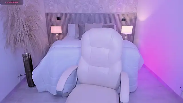 kylie collins online show from June 4, 3:22 am