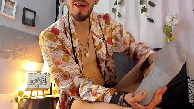 AngelDamianArt online show from January 6, 12:09 pm