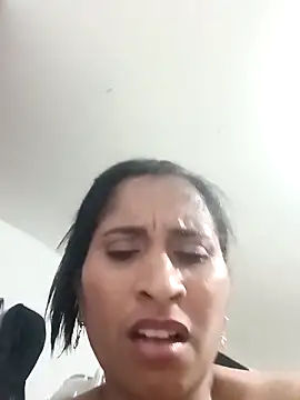 Snapshot of CarolinaNavas33 chatting on November 29, 2:06 pm CarolinaNavas33 online show from November 29, 2:06 pm