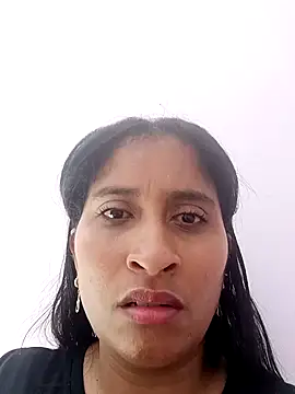 Snapshot of CarolinaNavas33 chatting on March 25, 9:14 pm CarolinaNavas33 online show from March 25, 9:14 pm