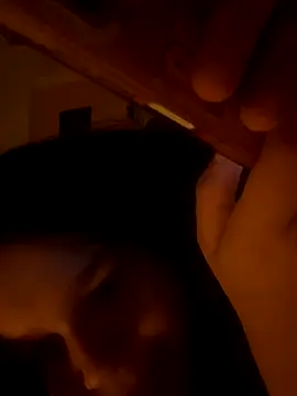 Snapshot of AngelSin04 chatting on November 16, 10:57 pm AngelSin04 online show from November 16, 10:57 pm