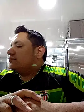 Snapshot of gordoju chatting on November 16, 12:59 am gordoju online show from November 16, 12:59 am