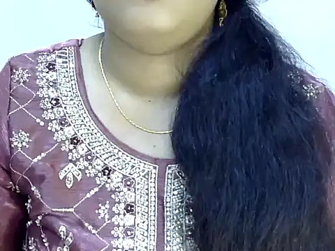 Snapshot of Muskan_Jha chatting on May 8, 2:37 am Muskan Jha online show from May 8, 2:37 am