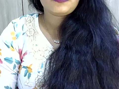 Snapshot of Muskan_Jha chatting on April 2, 1:51 pm Muskan Jha online show from April 2, 1:51 pm