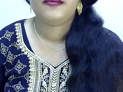 Snapshot of Muskan_Jha chatting on May 13, 3:02 am Muskan Jha online show from May 13, 3:02 am