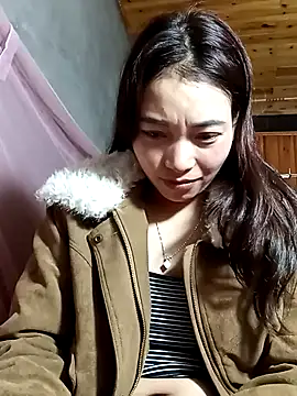 Snapshot of _Su-Su_ chatting on February 3, 4:21 am Su-Su online show from February 3, 4:21 am