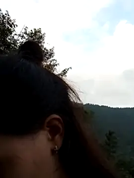 Snapshot of _Su-Su_ chatting on December 17, 9:58 am Su-Su online show from December 17, 9:58 am