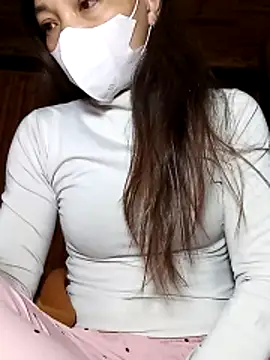 Snapshot of _Su-Su_ chatting on December 18, 9:51 pm Su-Su online show from December 18, 9:51 pm