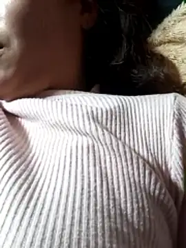 Snapshot of _Su-Su_ chatting on February 2, 4:11 am Su-Su online show from February 2, 4:11 am