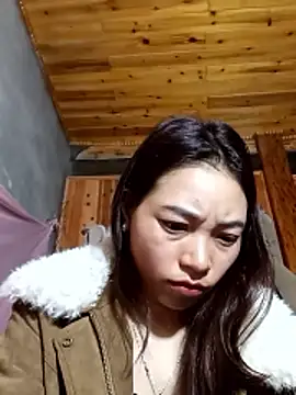 Snapshot of _Su-Su_ chatting on February 3, 11:43 pm Su-Su online show from February 3, 11:43 pm