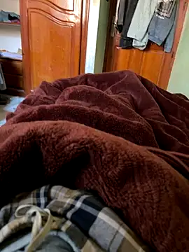 yassssst online show from December 4, 3:44 pm