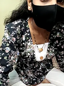 Desi Hot Queen online show from November 27, 4:35 am