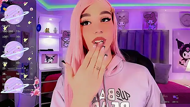 dearAlanaxxx online show from January 6, 8:46 pm