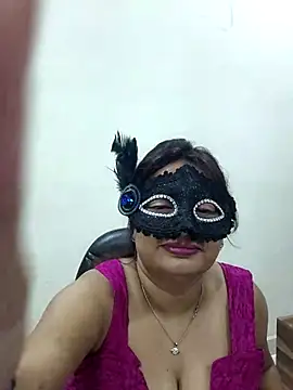 Cute-richa1 online show from March 14, 5:08 pm