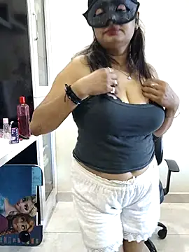 Cute-richa1 online show from March 1, 6:24 am