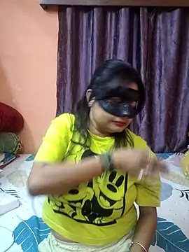 Cute-richa1 online show from January 9, 1:40 pm