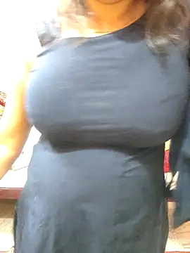 Cute-richa1 online show from January 7, 8:08 am