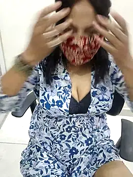 Cute-richa1 online show from December 18, 1:22 am