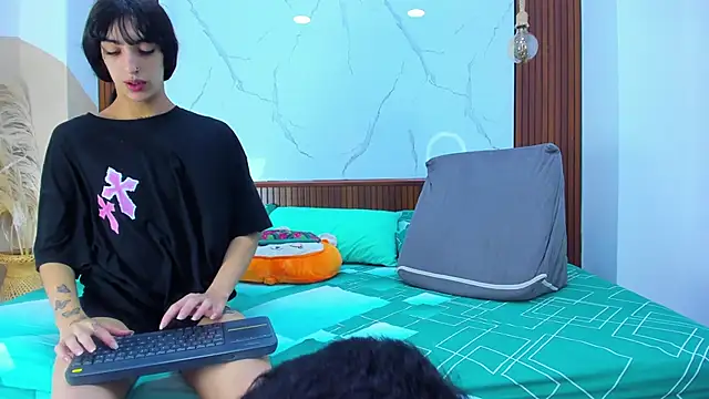 Snapshot of Loversinfire2 chatting on November 29, 8:09 pm Loversinfire2 online show from November 29, 8:09 pm