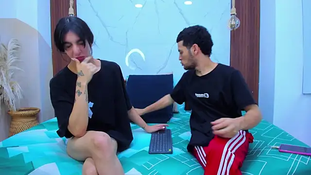 Loversinfire2 online show from July 18, 1:36 am