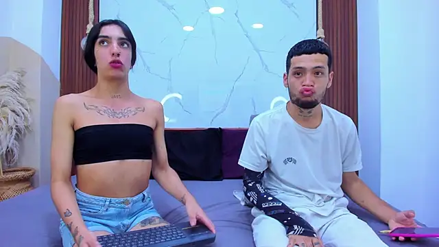 Loversinfire2 online show from April 7, 1:51 am